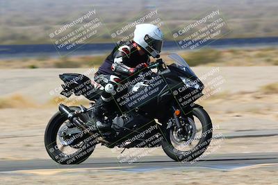 media/Apr-10-2022-SoCal Trackdays (Sun) [[f104b12566]]/Turn 14 (10am)/